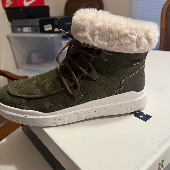 NIB Romika Womens Sz 9 Helsinki 01 Ankle Fleece Faux Fur Boot Olive Green Lace - Picture 2 of 6